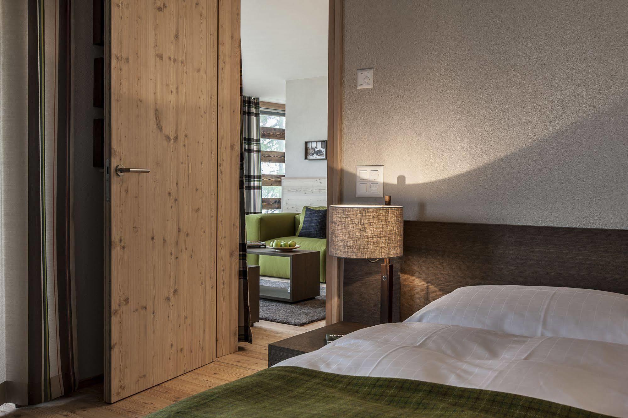 Turrabuel Aparthotel Parpan Bagian luar foto